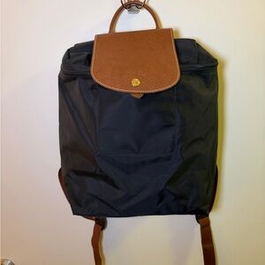 Longchamp le pliage medium backpack
